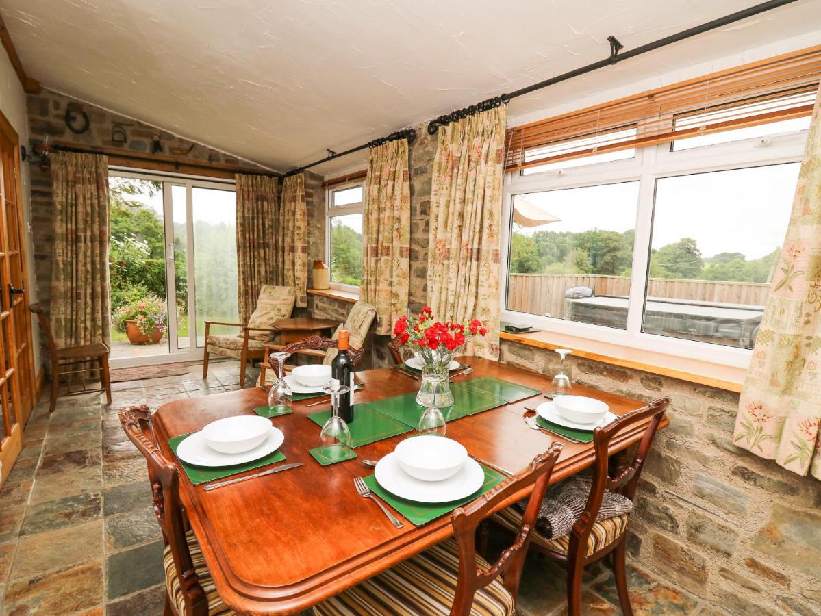 Holly Farm Cottage Newbridge on Wye Экстерьер фото