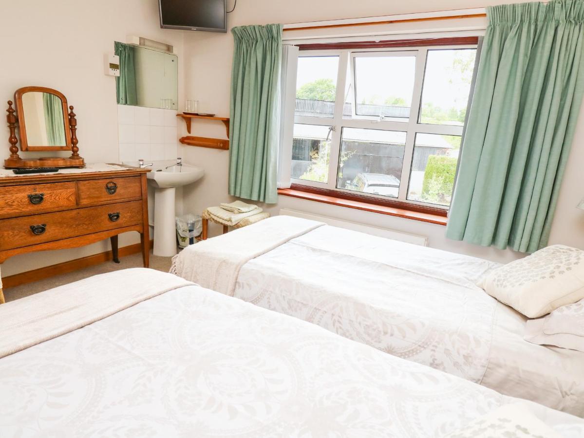Holly Farm Cottage Newbridge on Wye Экстерьер фото